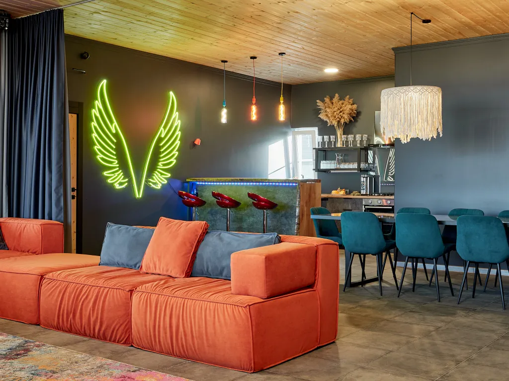 Дом с теплым бассейном, джакузи и потрясающим видом