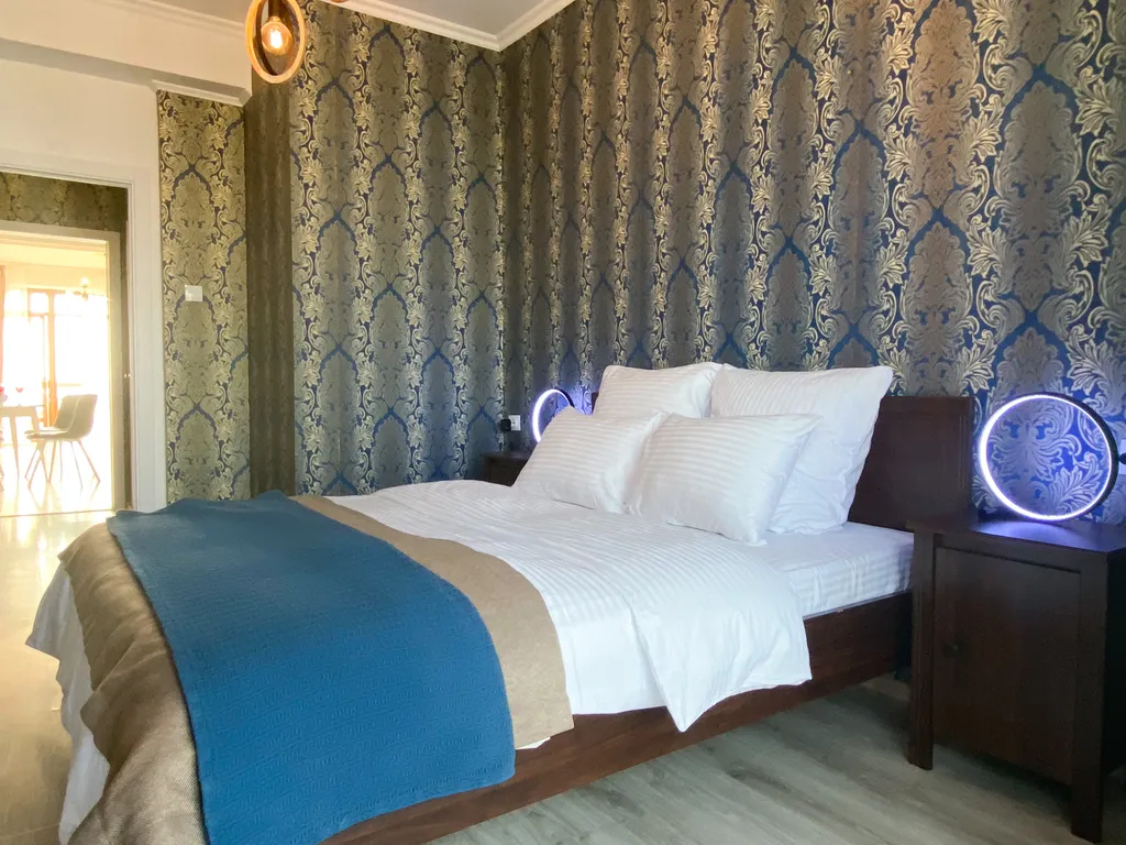 2-комнатные видовые апартаменты с бассейном у моря