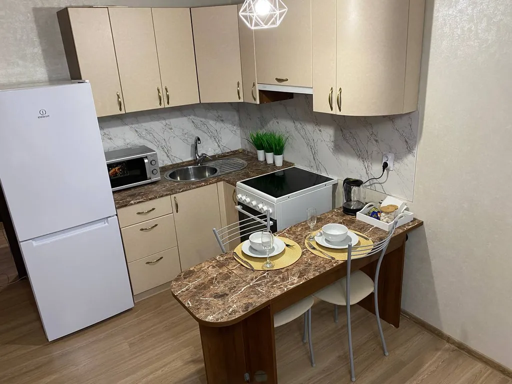 Прекрасная студия в современном стиле с кондиционером и горячей водой