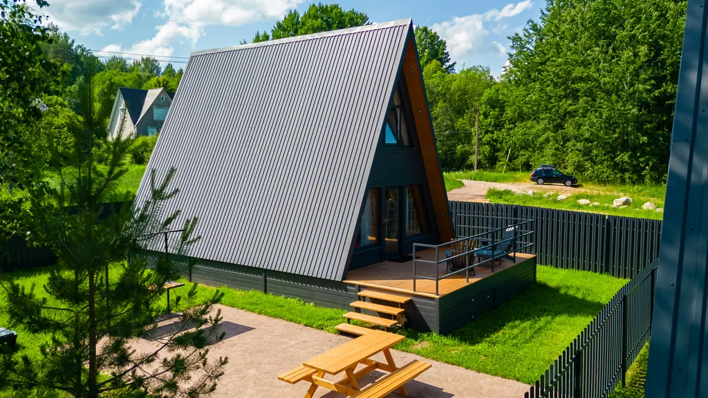 Коттедж Дом Loft на Красном озере — Коробицыно