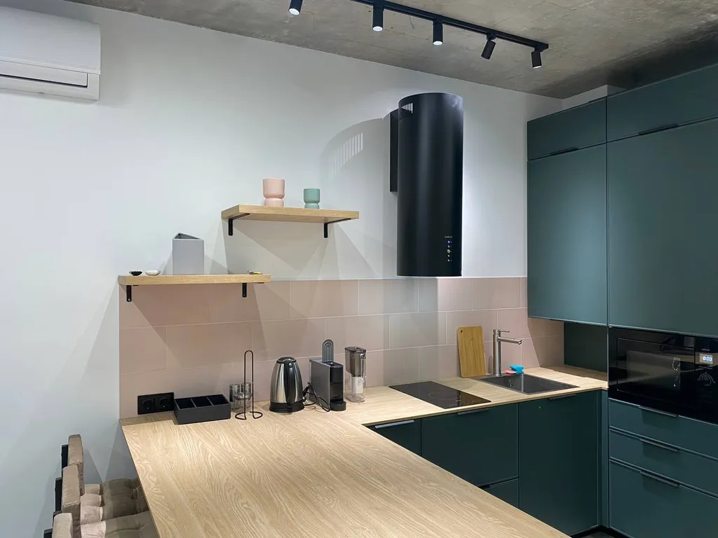 Апартаменты "Пикассо" - индустриальный шик с яркими акцентами