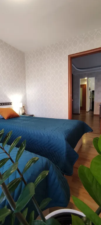 Светлая уютная 4-комнатная квартира рядом с центром