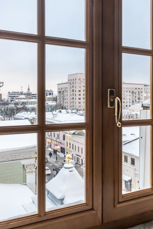 Квартира 4-комнатная квартира в центре с собственной парковкой — Москва