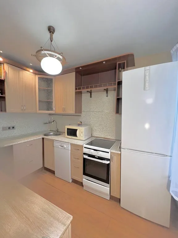 Современная трехкомнатная квартира