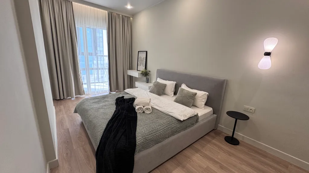 Квартира Современные апартаменты рядом с метро в центре Алматы 652 — Алматы