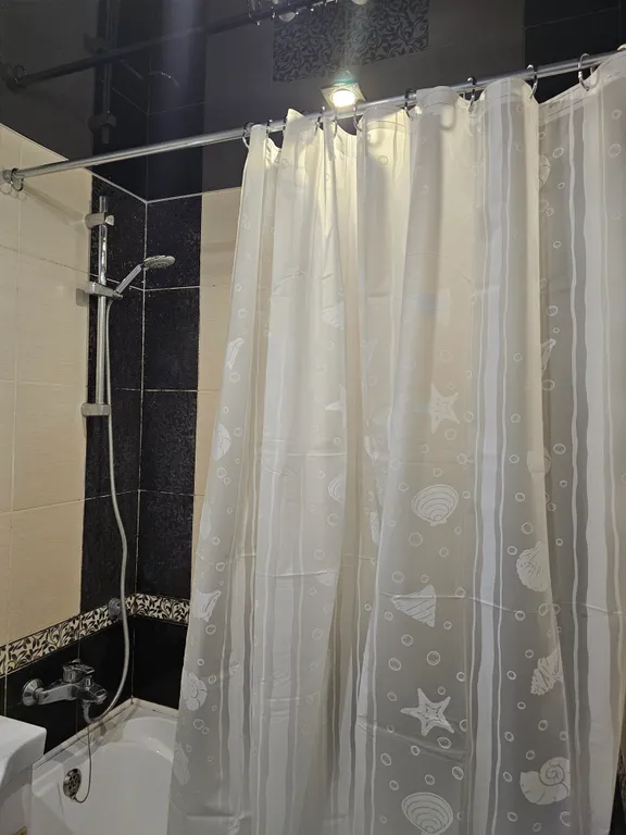 Уютная двухкомнатная квартира недалеко от центра города