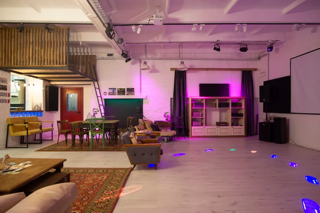 Loft Dvor — дизайнерское пространство для событий и проживания