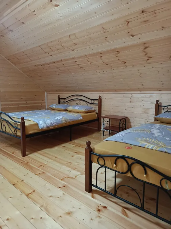 Половина 2х этажного коттеджа с отдельным входом