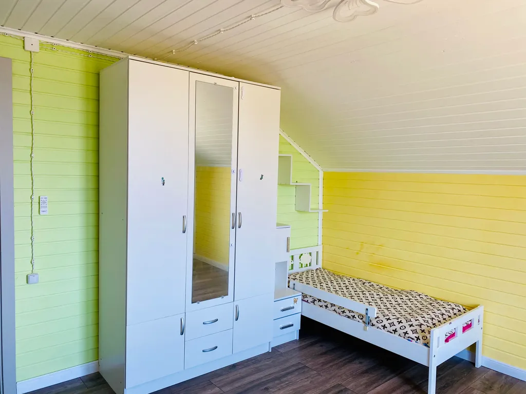 Коттедж Коттедж для семьи на море — Кучугуры