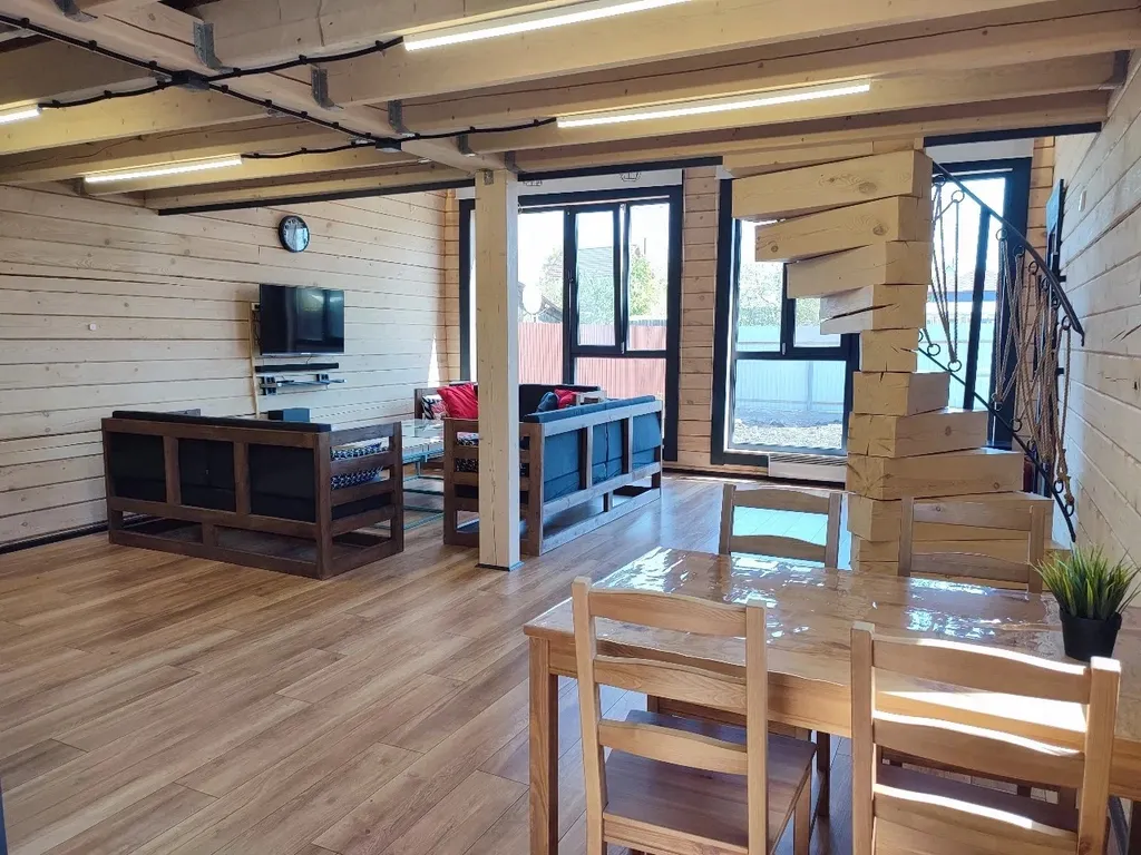 Уютный загородный дом в черте города