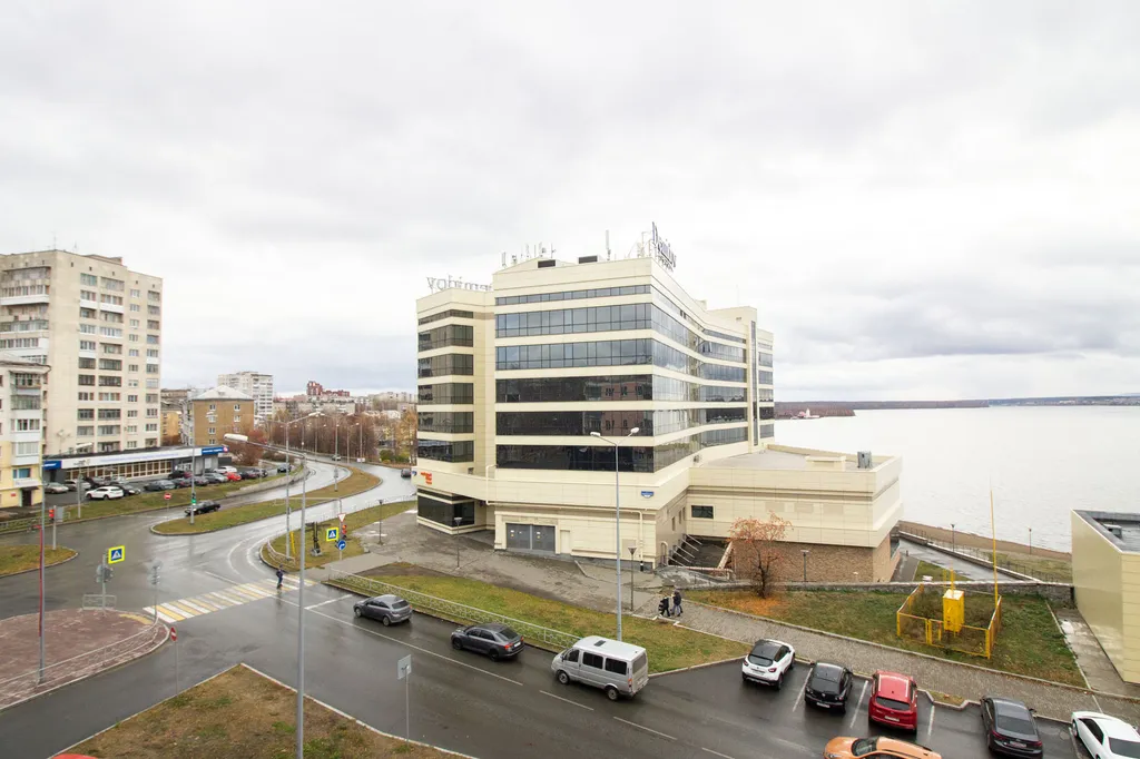 Двухкомнатная квартира евроформата в центре с видом на Тагильский пруд