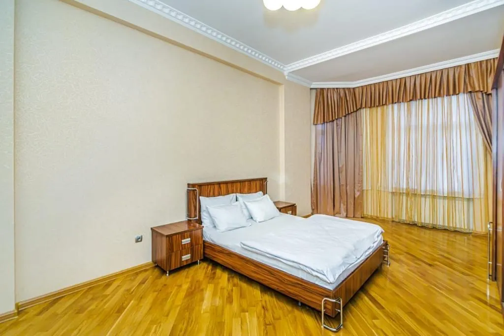 Vip Apartment Manovi