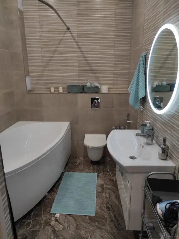 Современная 2-я большая квартира прямо на набережной с пляжем у дома