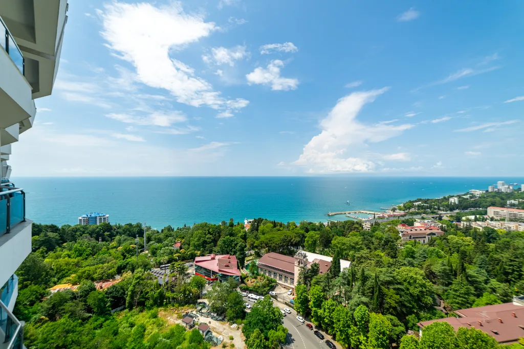 Роскошная идеал квартира с двумя террасами, тремя санузлами и бассейн