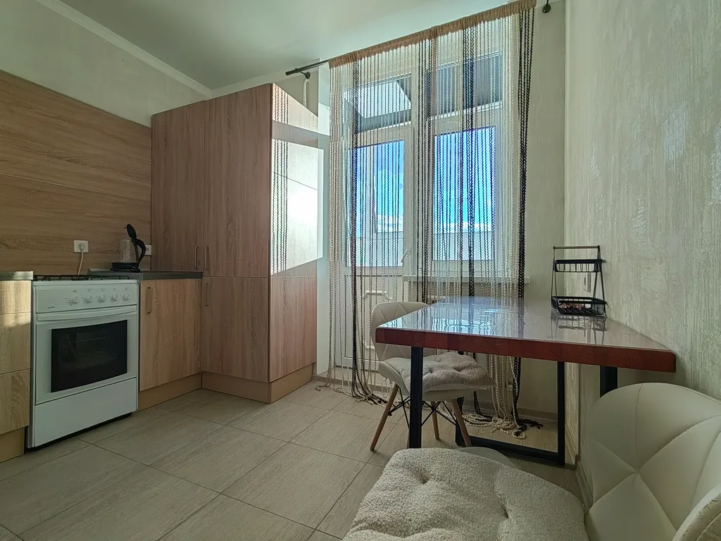 Из наших окон храм