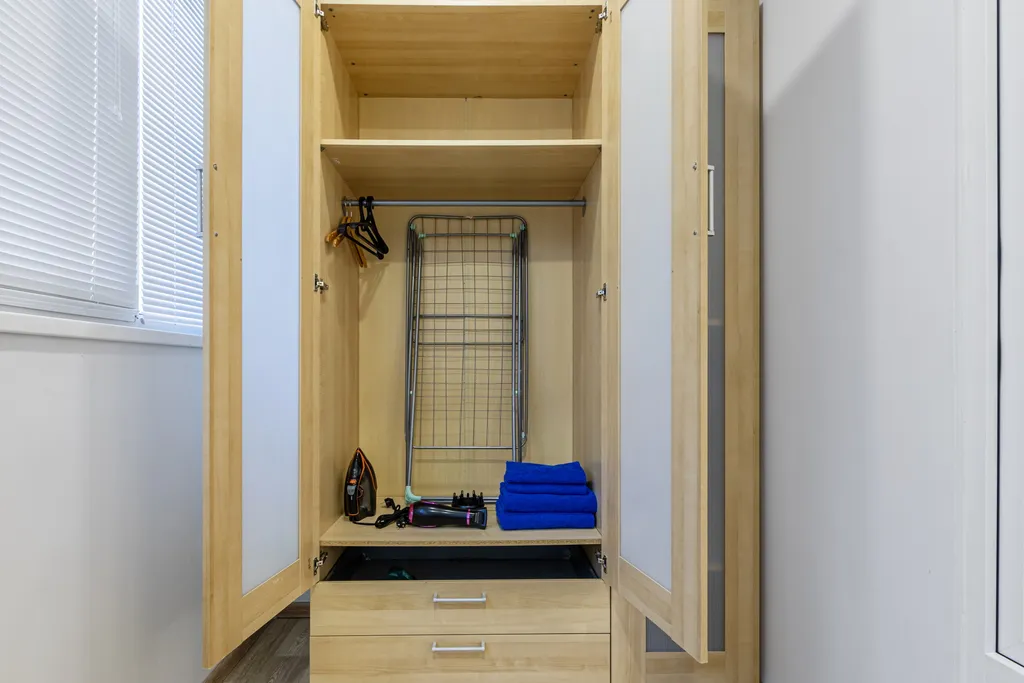 Красивая и уютная студия вблизи метро рядом с центром города