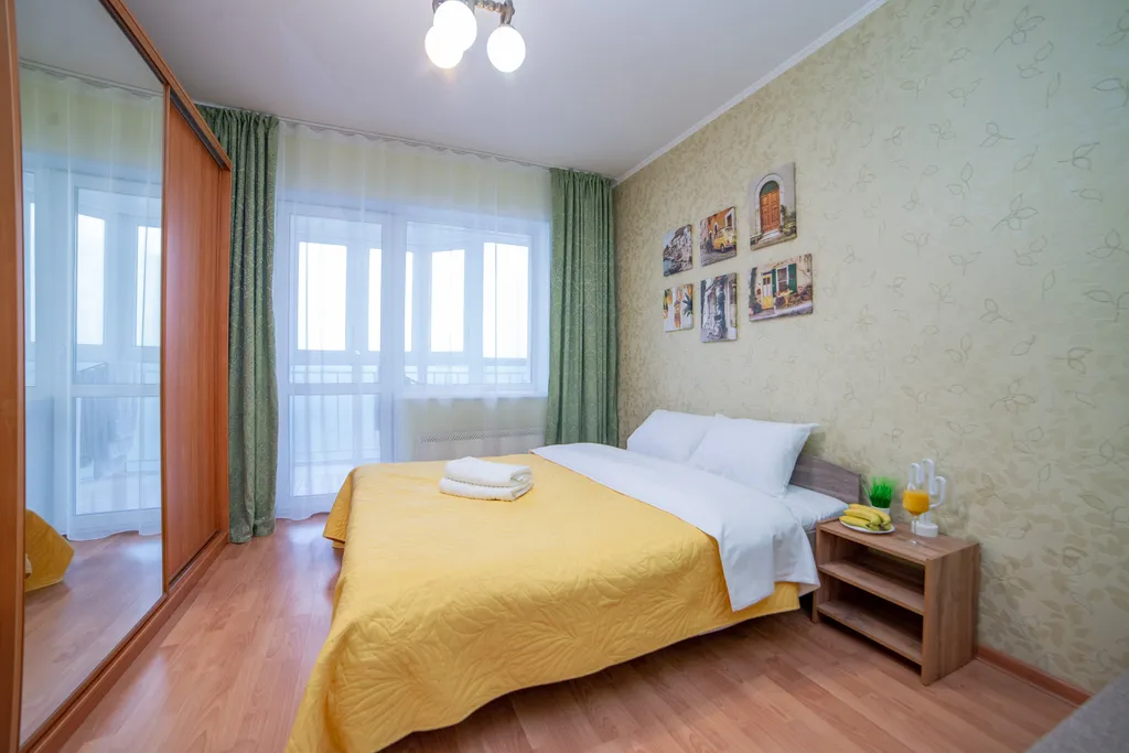 Желтые попугаи в прериях