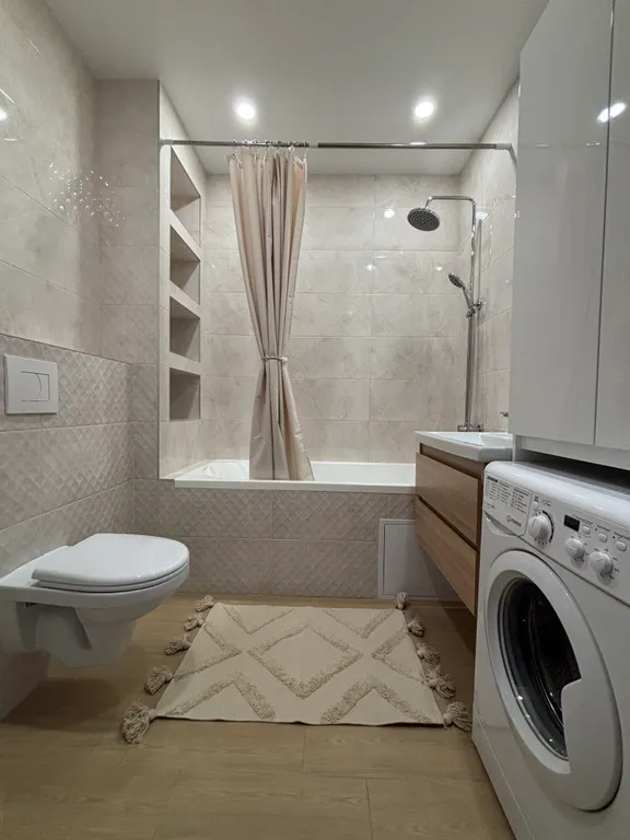 Квартира Квартира в новом доме ЖК«Альпы», в центральном районе Калининграда — Калининград