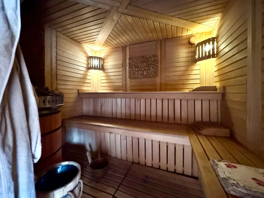 Домик с баней Азазель в лесу