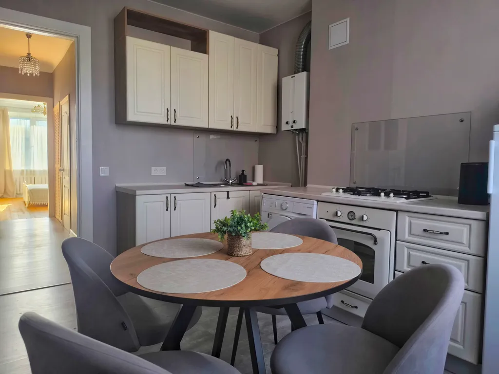 Апартаменты двухкомнатные у вокзала