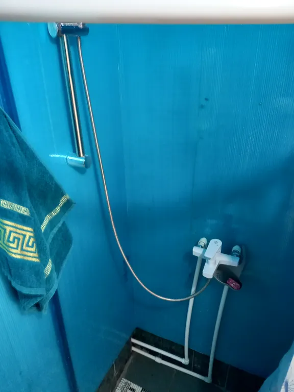 Уютная комната с видом на море