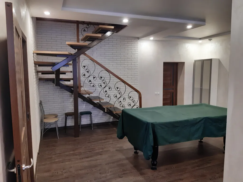 6-комнатный Дом