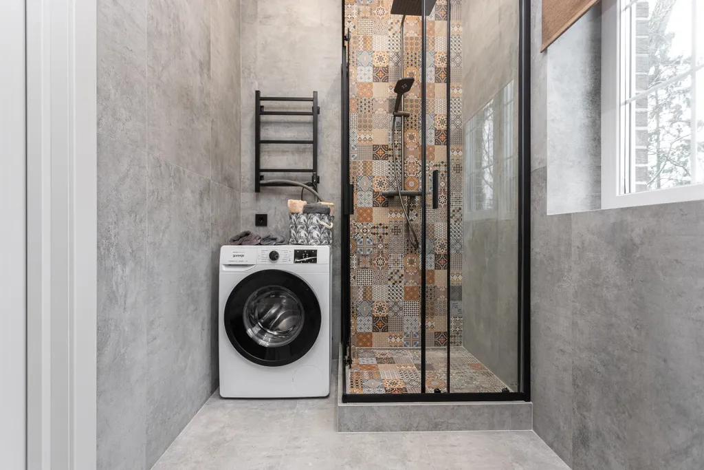 На первой линии от моря сдам полдома