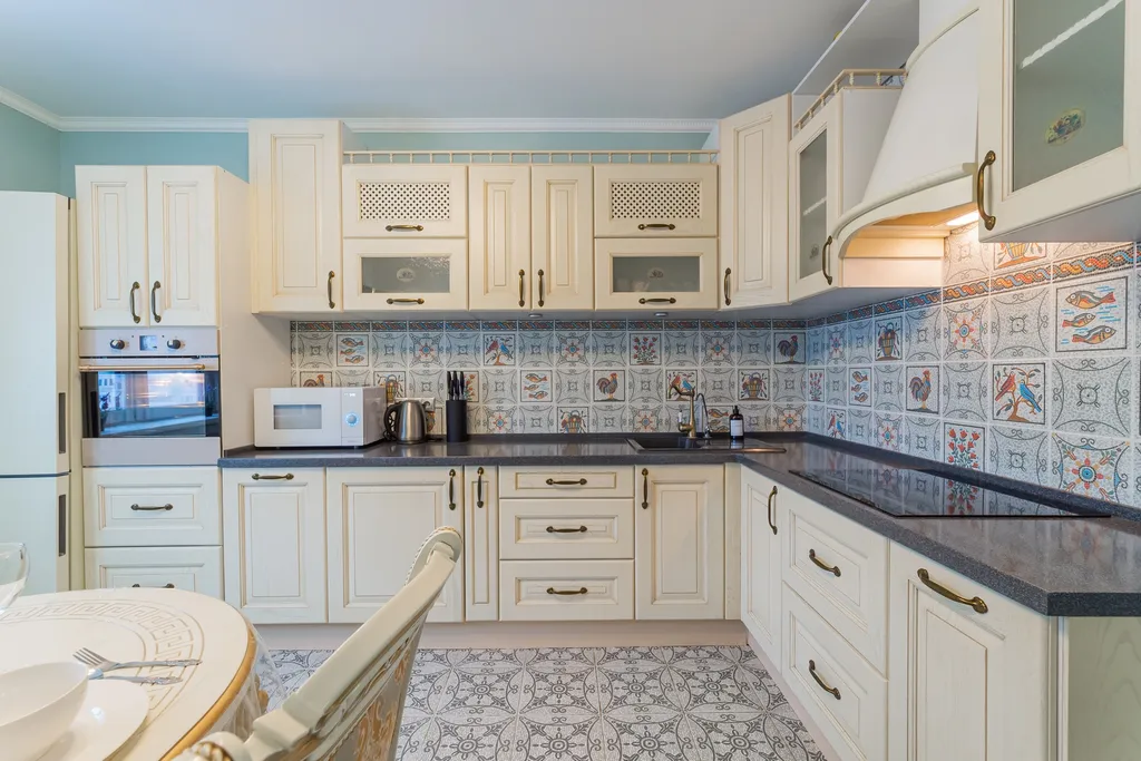 Уютная двухкомнатная квартира рядом с метро и видом на набережную