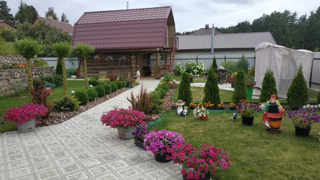 Уютный домик, недалеко от озера