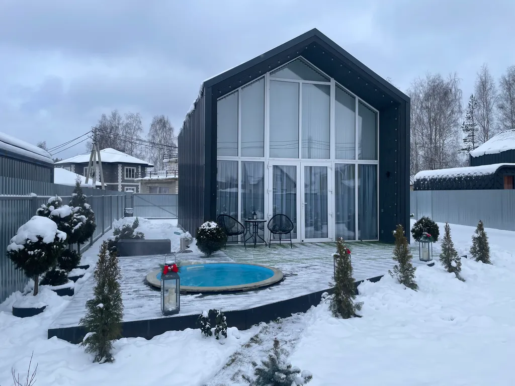 Коттедж Дом в стиле БарнХаус с тёплым бассейном — аренда посуточно в Ногинск