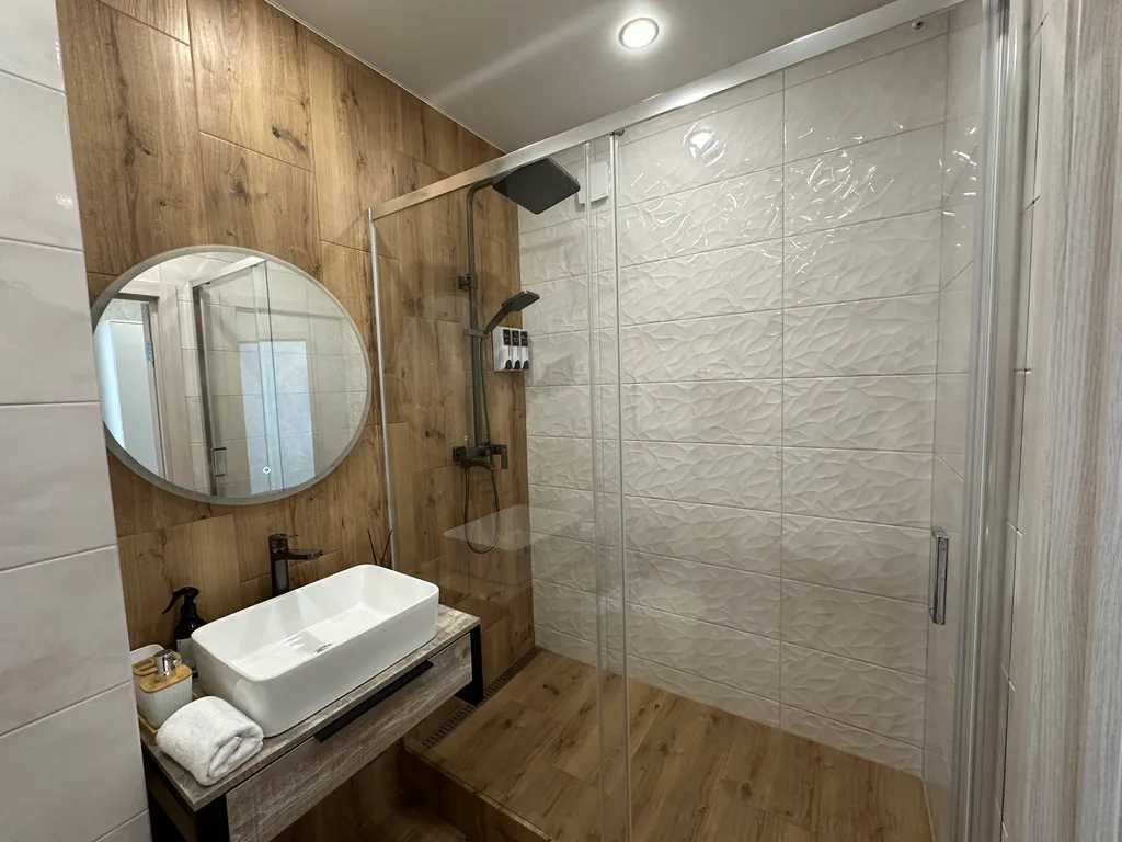 Шикарная квартира с панорамными окнами и видом на парк