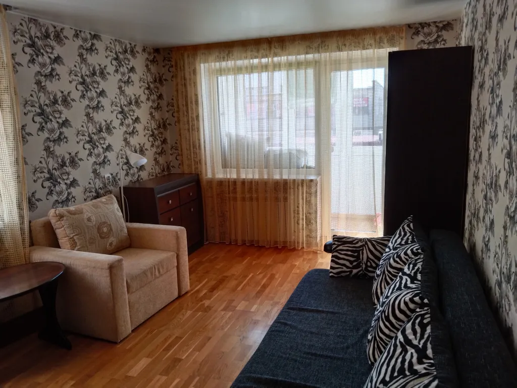 Квартира в центре города, супермаркеты в шаговой доступности, море