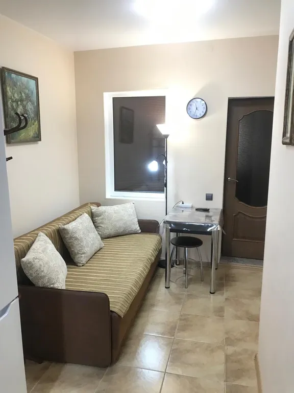 Уютный домик с двориком в центре