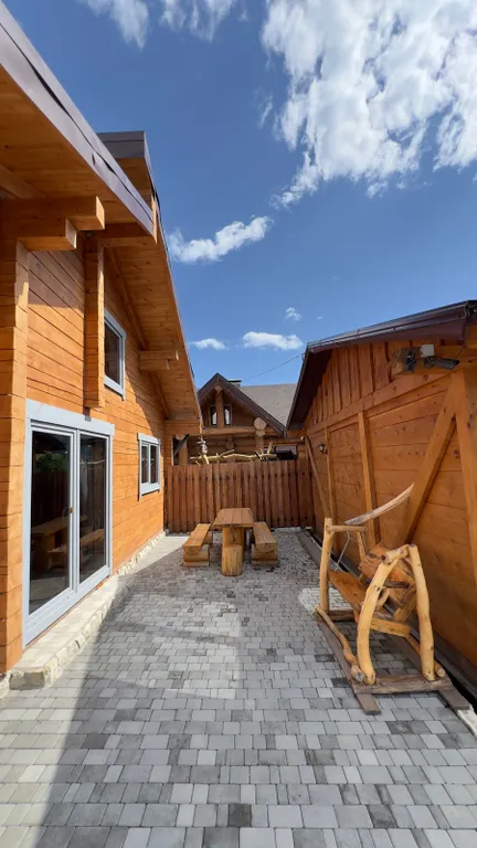 Маленькая кедровая вилла VillasViktoria