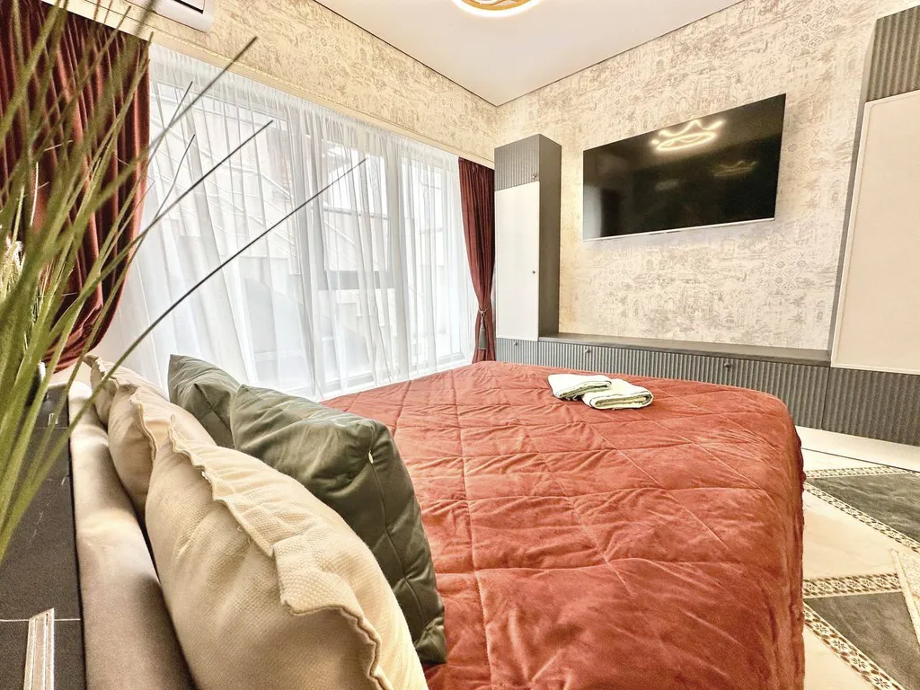 Дизайнерская студия в двух шагах от моря с бассейном