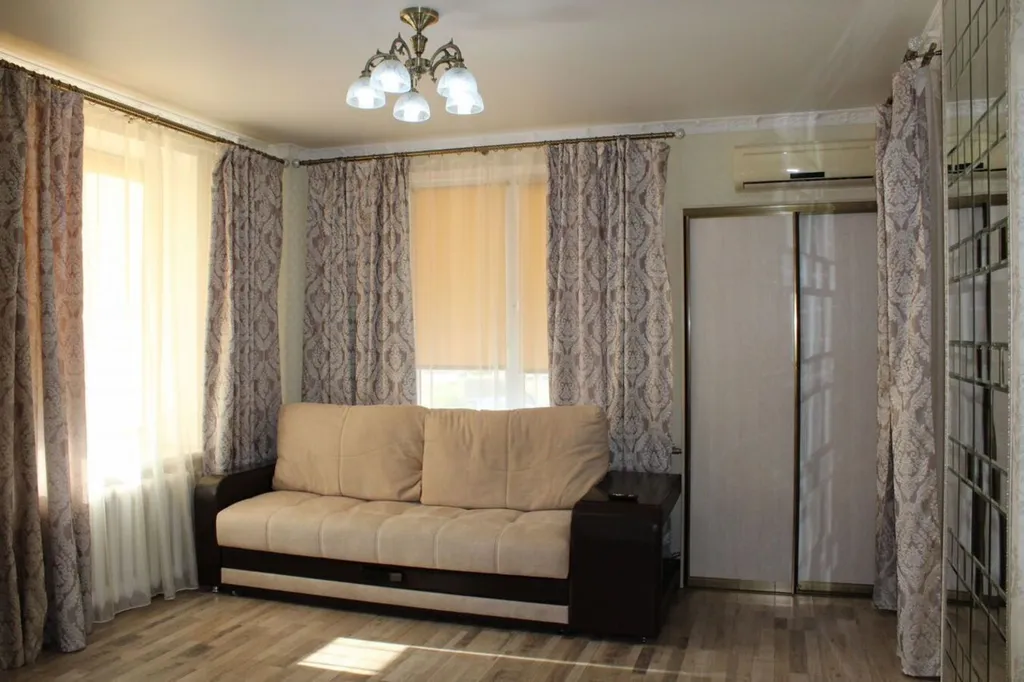 Уютнaя двухкомнaтная квартирa на пeрвом этaжe