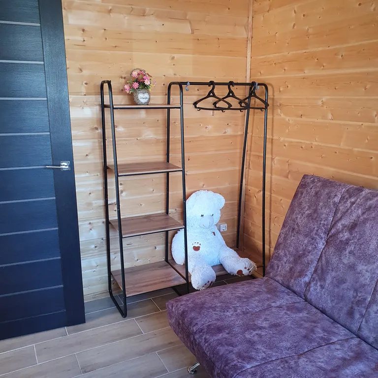 Деревянный большой дом