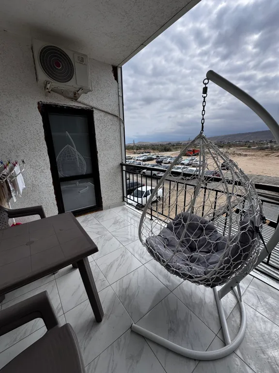 Просторная и уютная студия у моря