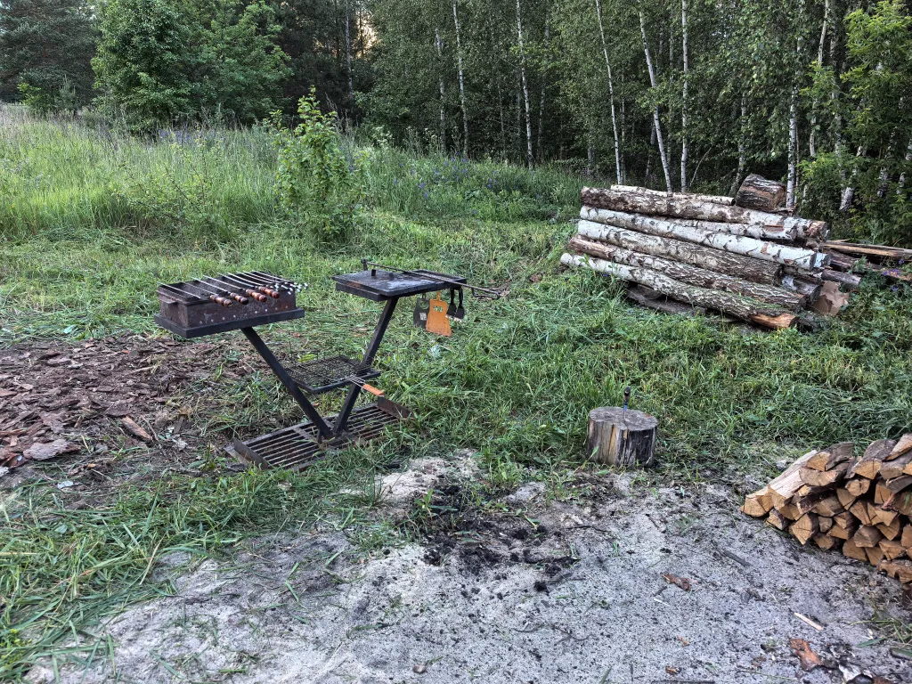 Треугольный дом с баней и чаном