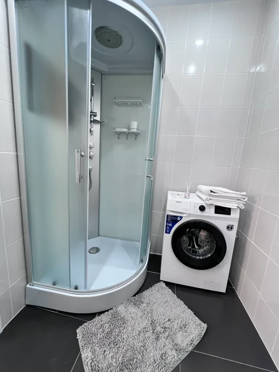 Дом отдыха с теплым бассейном и баней