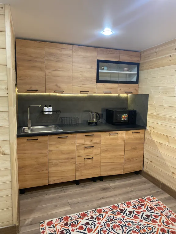 Уютный номер на берегу реки Волхов