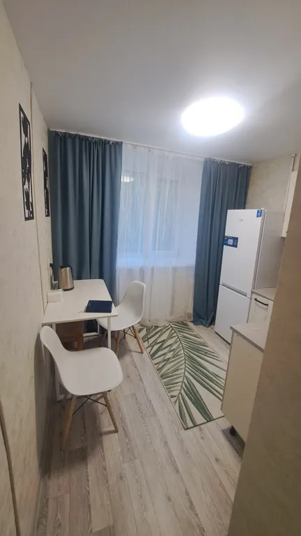 Светлая, уютная квартира на первом этаже в районе остановки 51 школа — аренда посуточно в Хабаровск