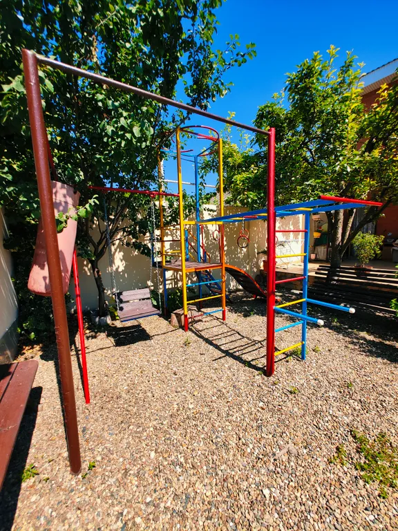 Дом с бассейном