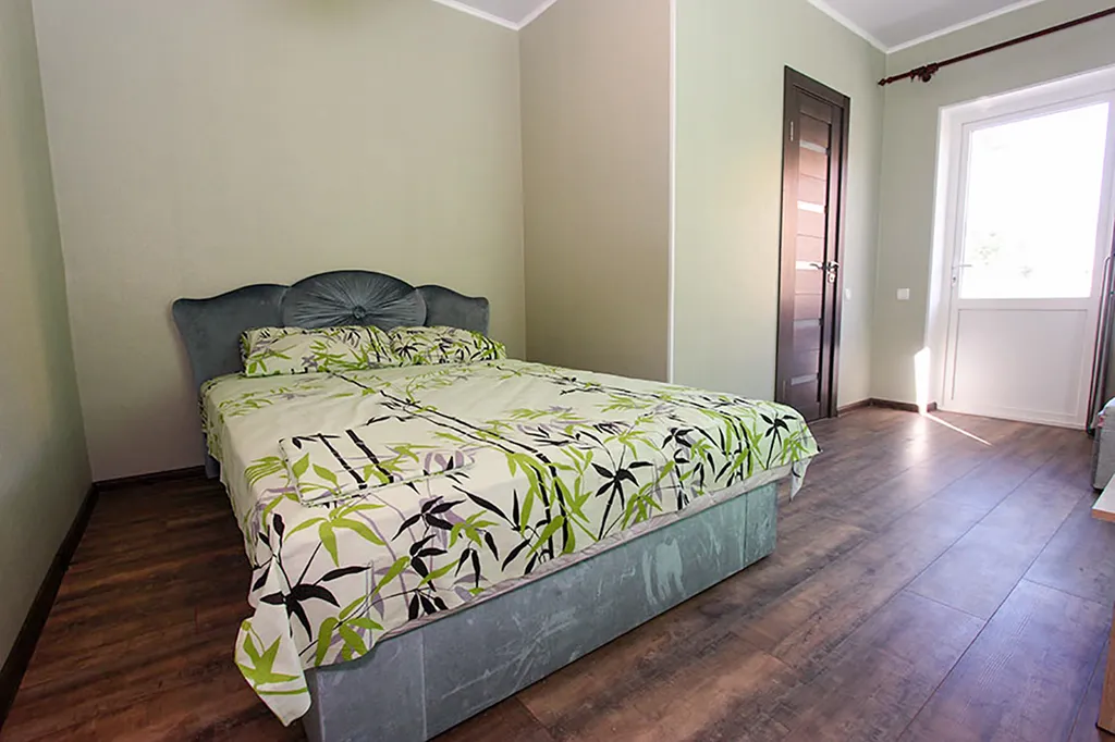 Коттедж 4-комнатный Дом — аренда посуточно в Феодосия