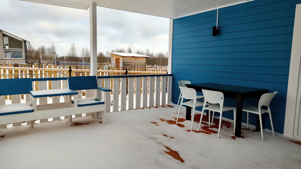 Дом с террасой