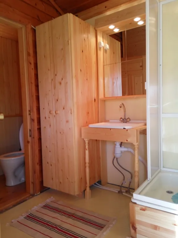 Коттедж Уютный домик в деревне — Калищи