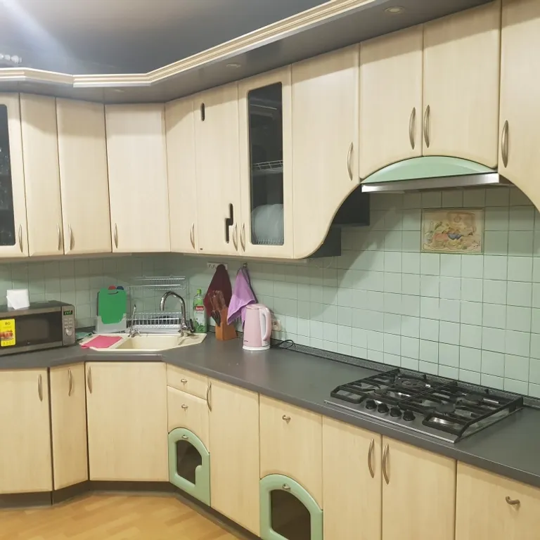 Коттедж с подогреваемым бассейном и сауной