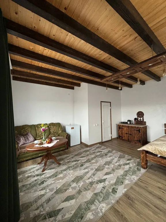 Домик на краю обрыва