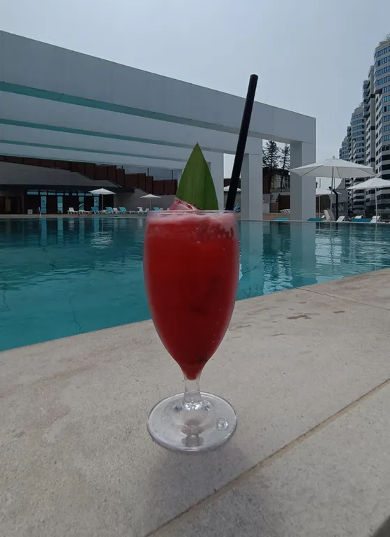 Квартира с 2 отдельными спальнями и кухней-гостинной недалеко от моря