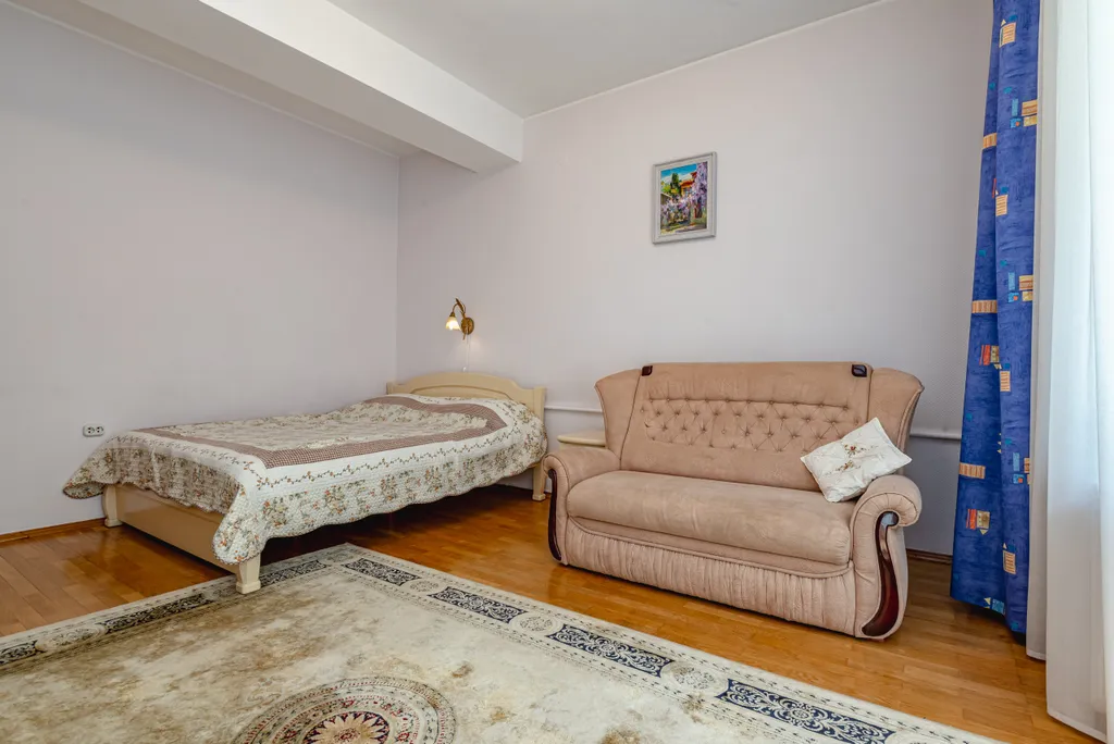 Уютные Апартаменты в центре города с 3-балконами